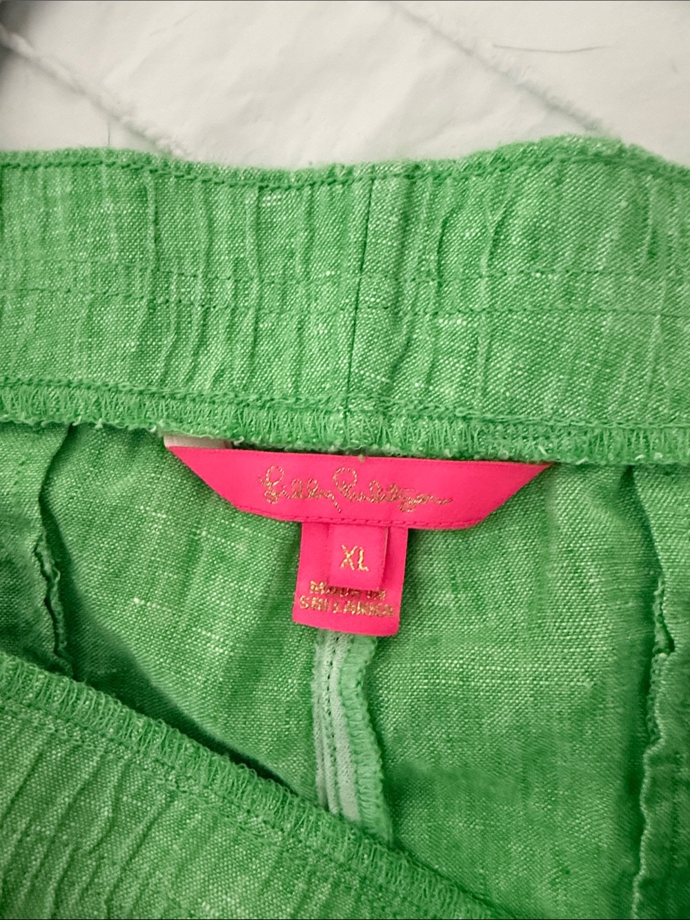 Lilly Pulitzer Bright Green High-Waist Scallop Hem Shorts - Picture 2 of 3